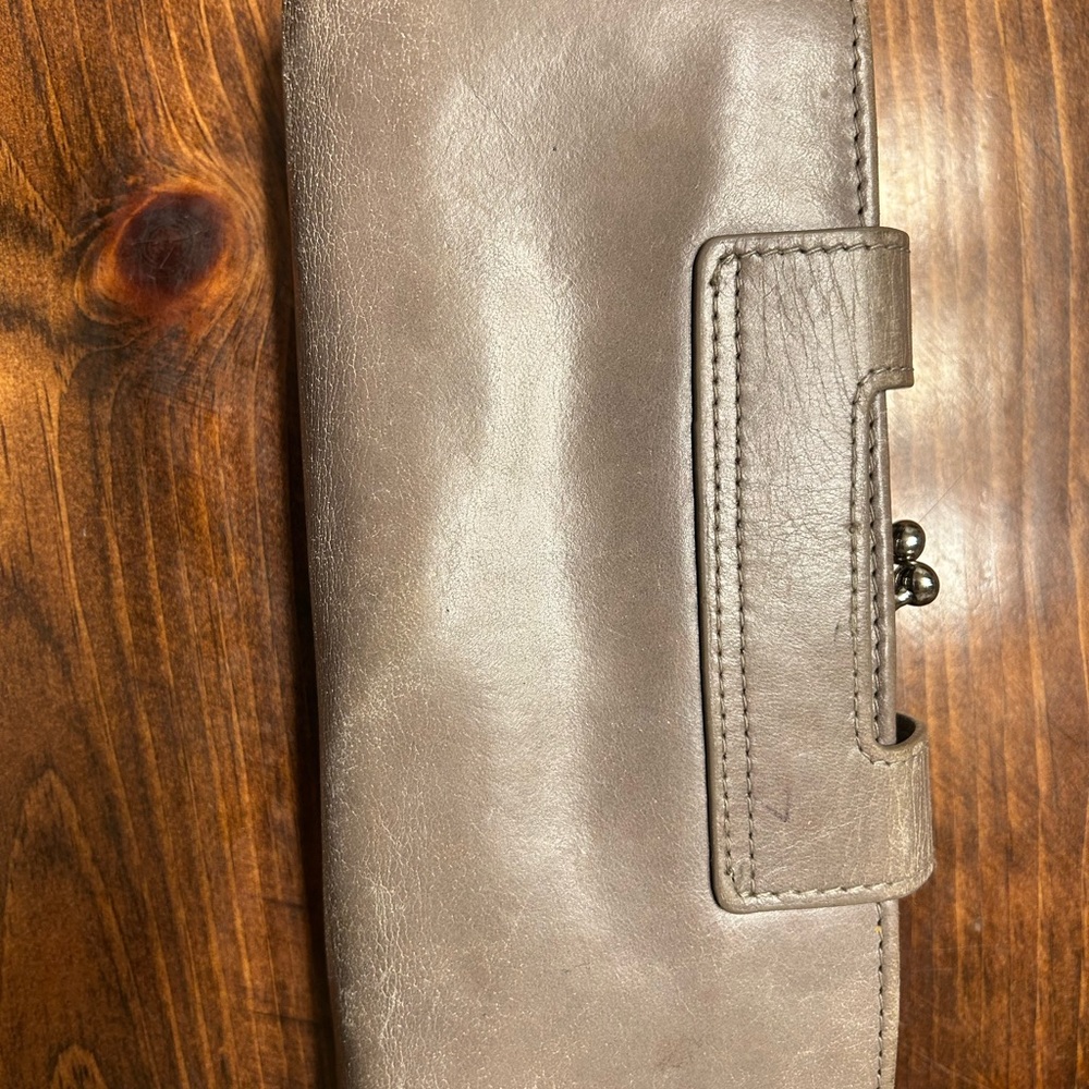 Gray Leather Wallet with Geometric Pattern - image 3